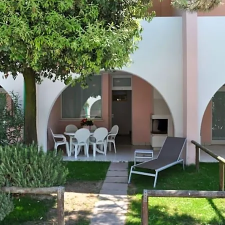 Stunning With Swimming Pool By Beahost Hotel *
